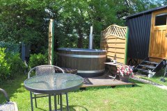 Shepherd Hut with hot tub